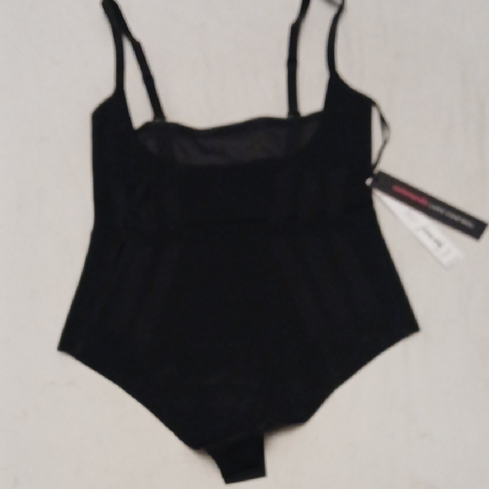 NWT $158 Commando Luxe Control Black Sculpting Bodysuit with Adjustable Straps M